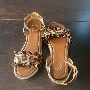 YOKI Leopard Sandals Sz 6